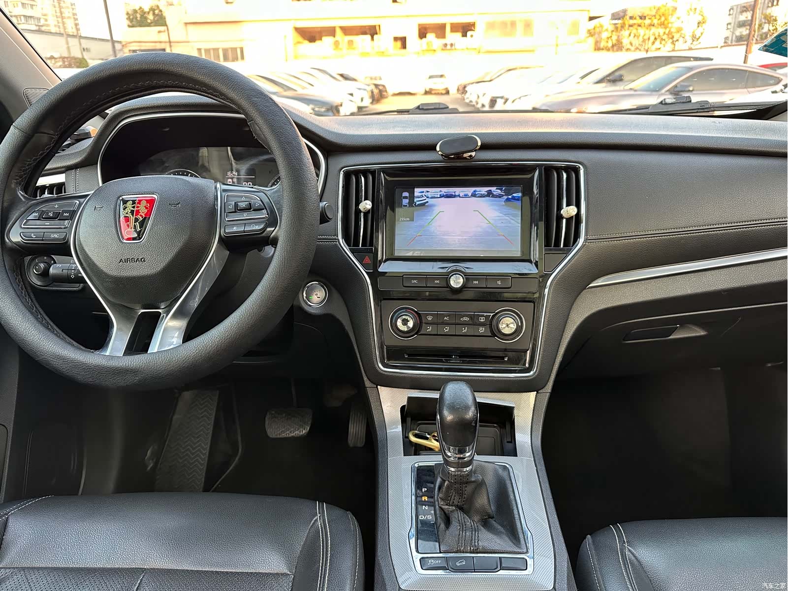 Roewe RX5, 2017 4