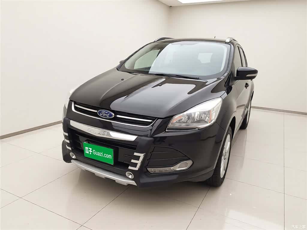 Ford Kuga, 2015 1