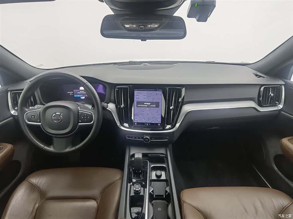 Volvo S60, 2023 все фото