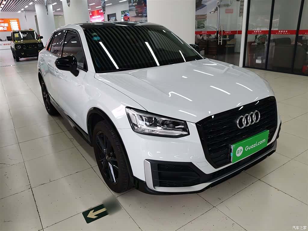 Audi Q2L, 2019 23