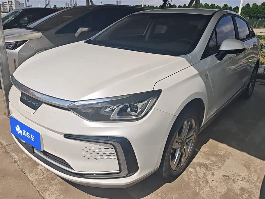 BAIC EU5