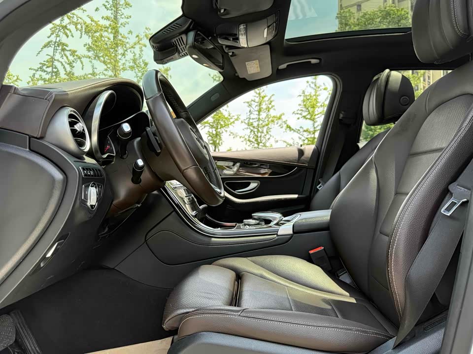 Mercedes-Benz GLC Mercedes-Benz GLC