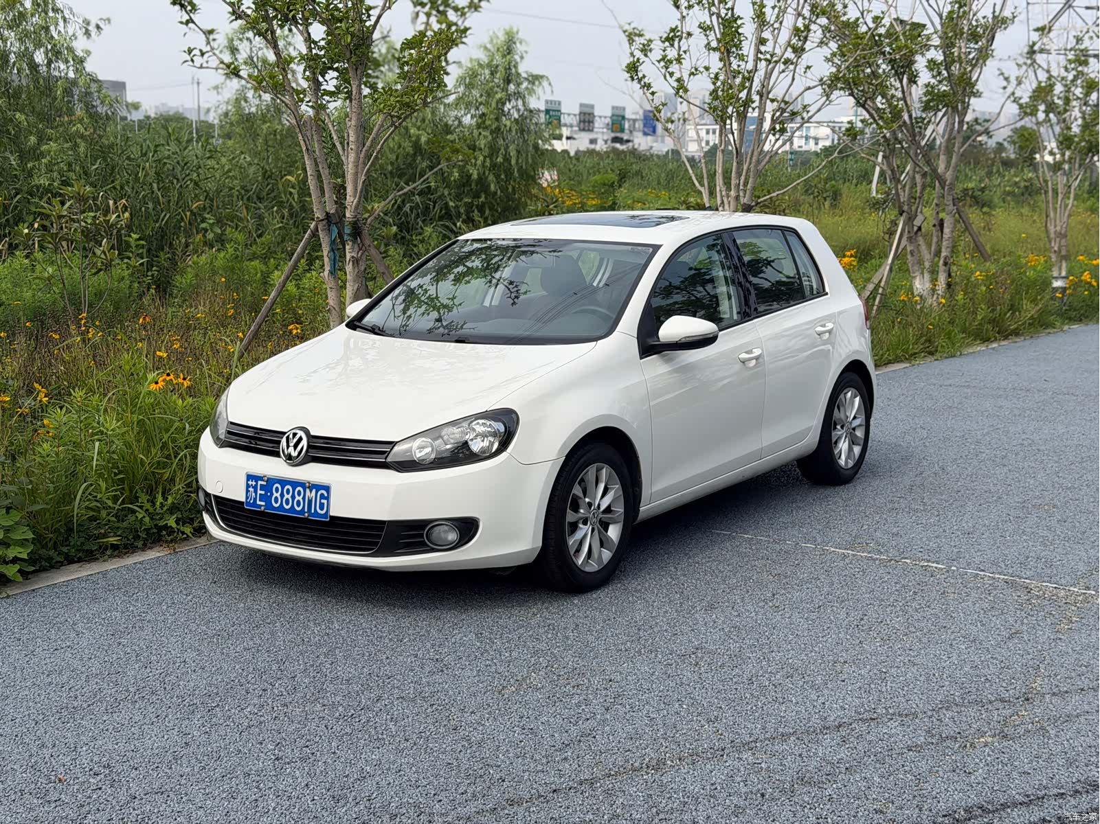 Volkswagen Golf, 2011 1