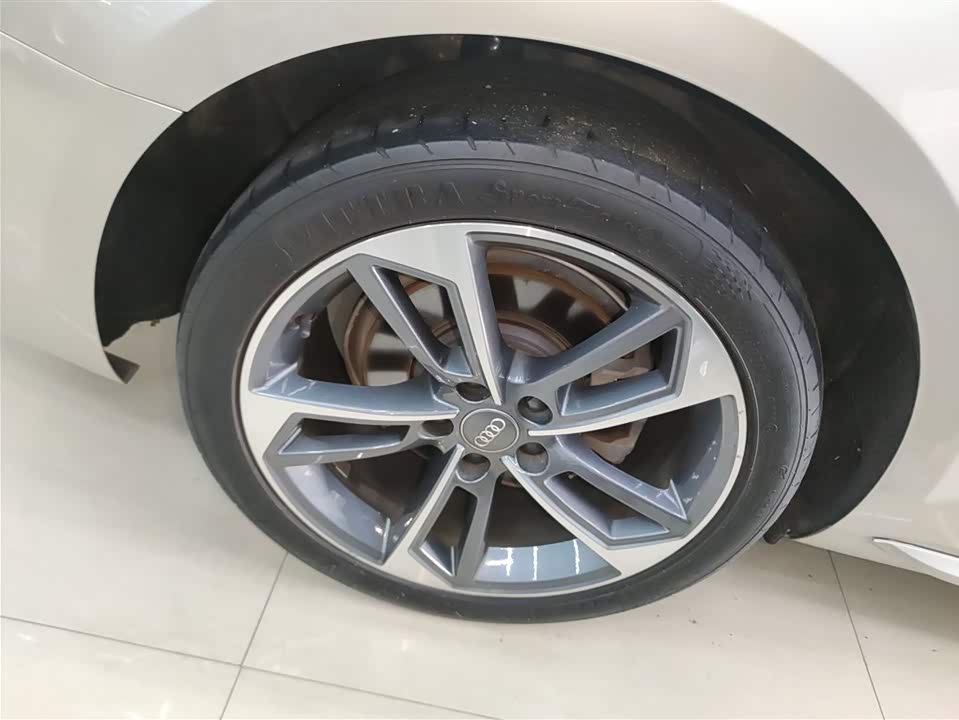 Audi A4L