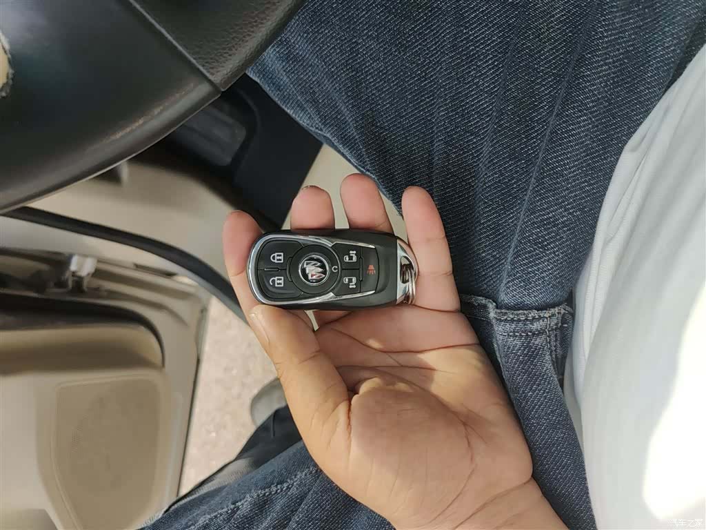 Buick GL8, 2022 9