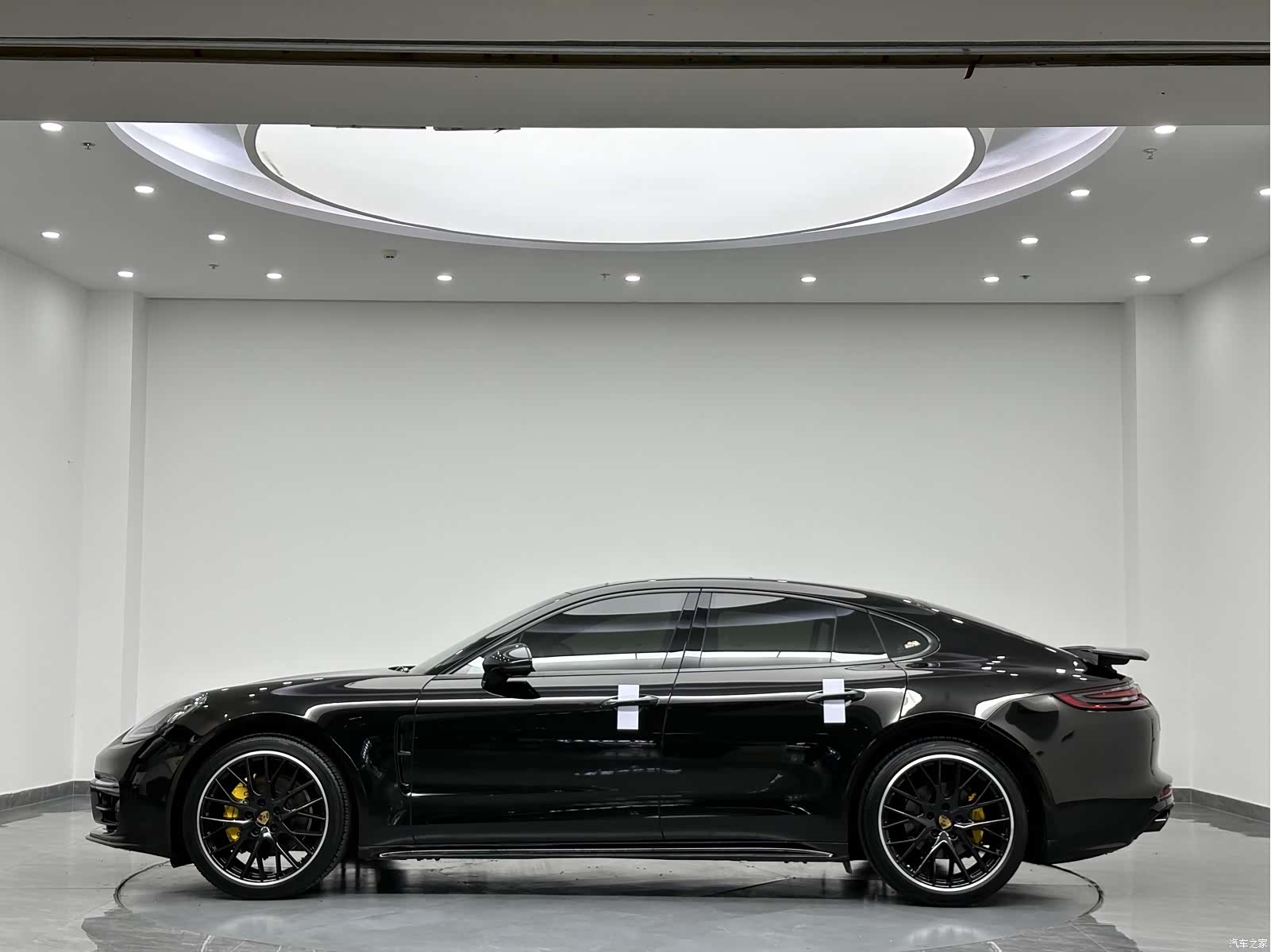 Porsche Panamera, 2021 все фото