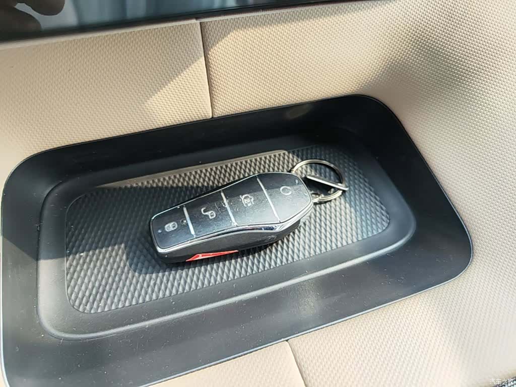 BYD Dolphin, 2026 9
