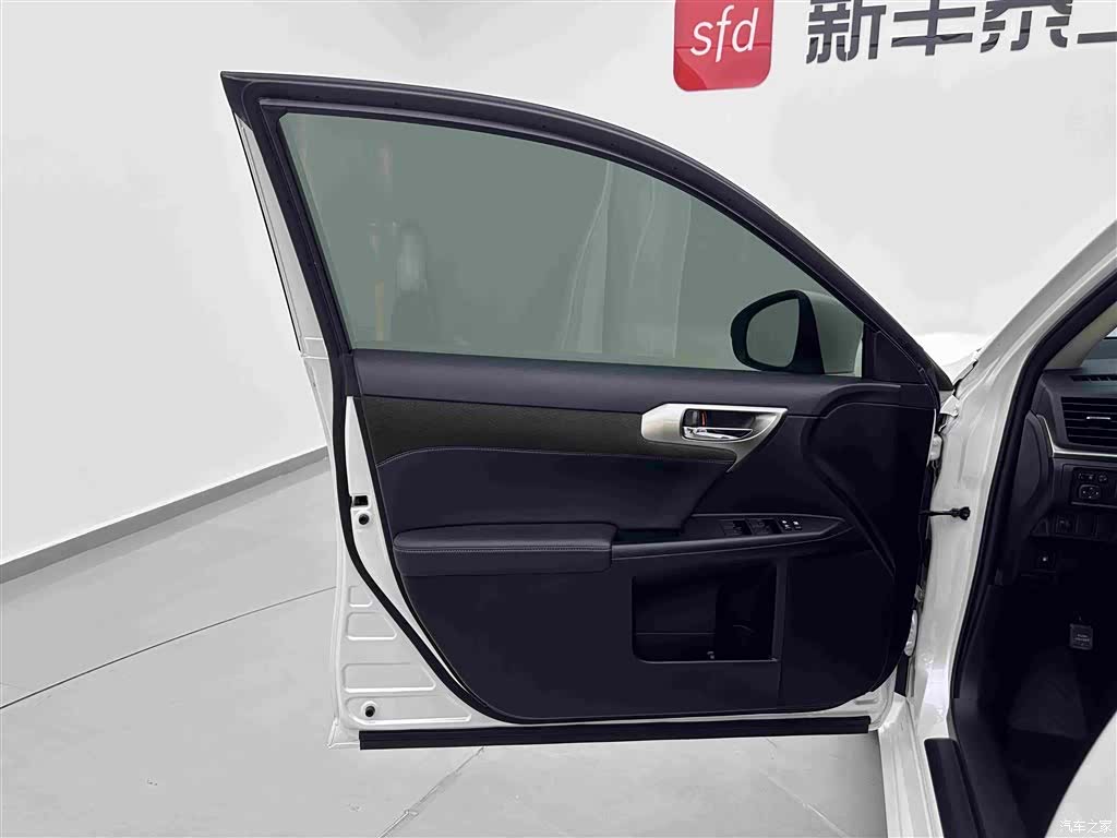 Lexus CT, 2017 8