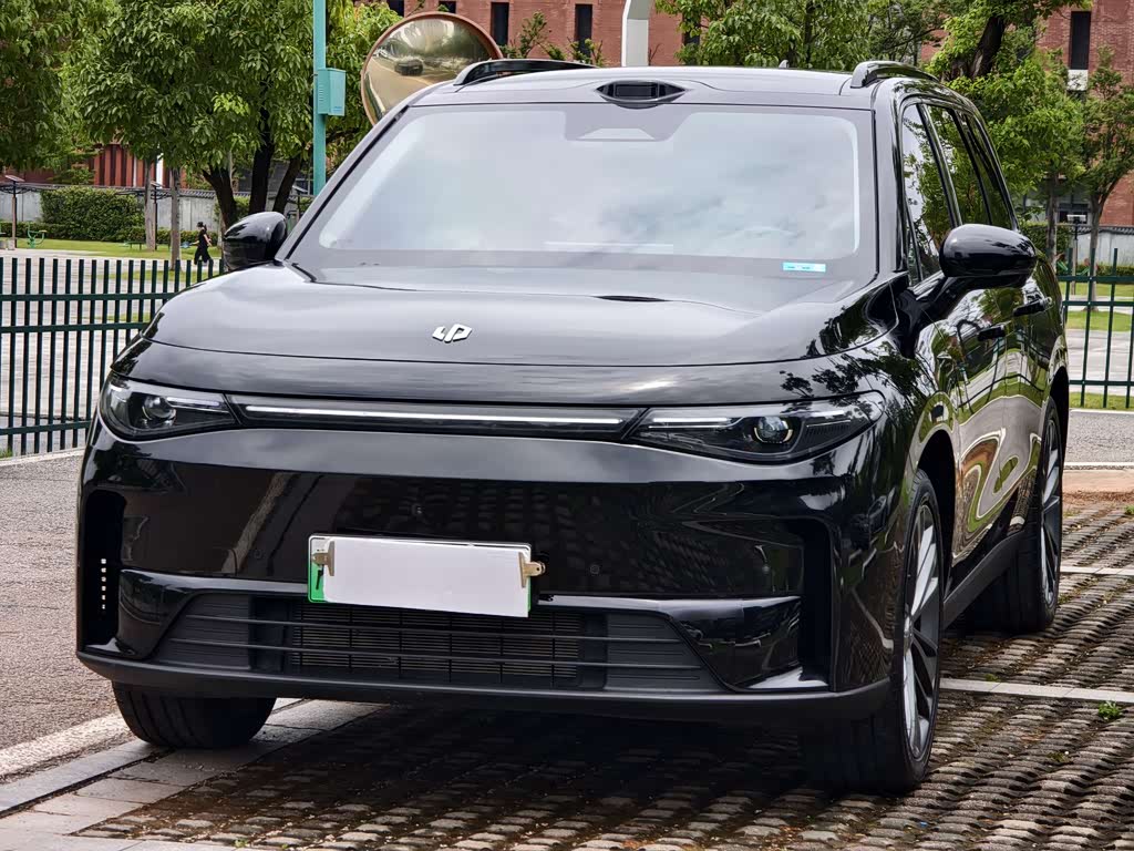Leapmotor C16