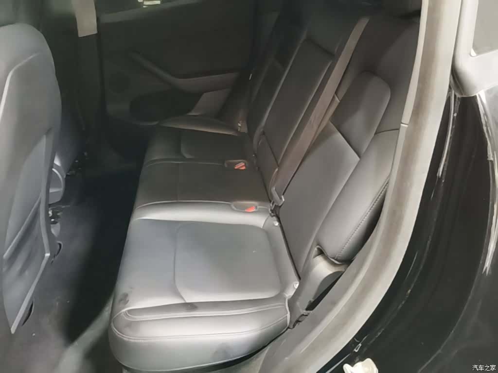 Tesla Model Y, 2021 17