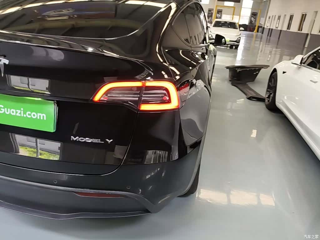 Tesla Model Y, 2021 8