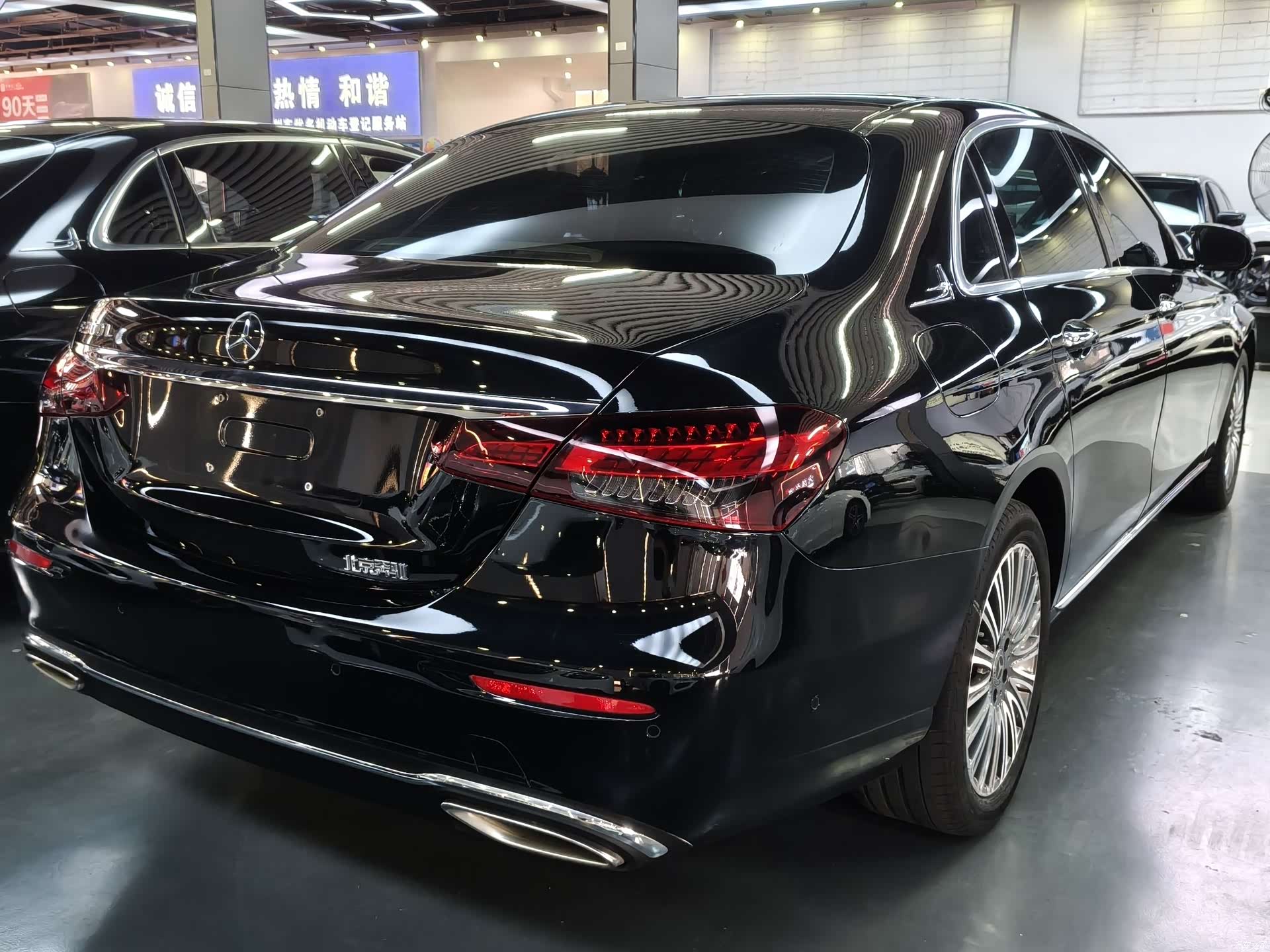 Mercedes-Benz E-Class, 2023 4