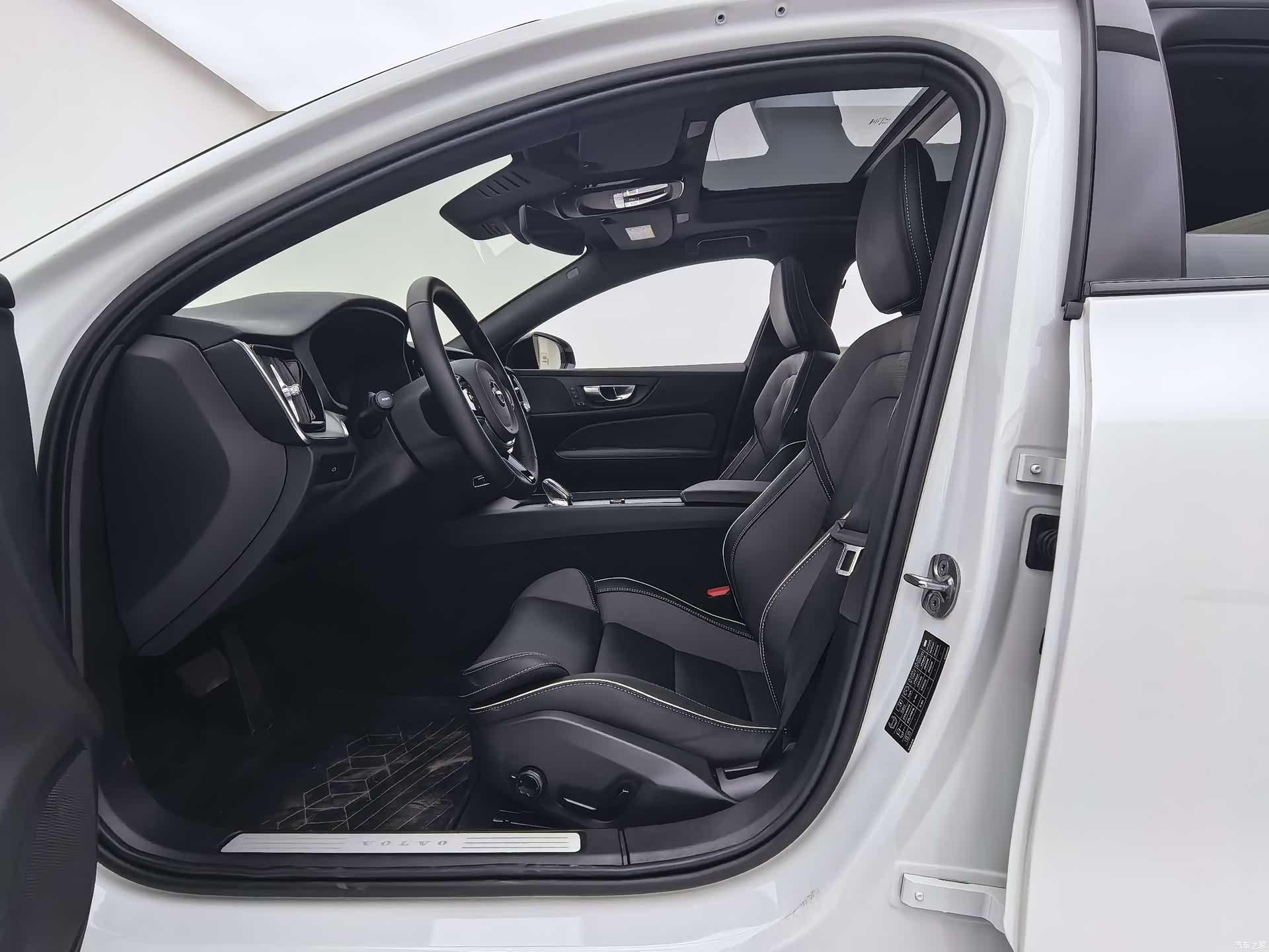 Volvo S60, 2025 17