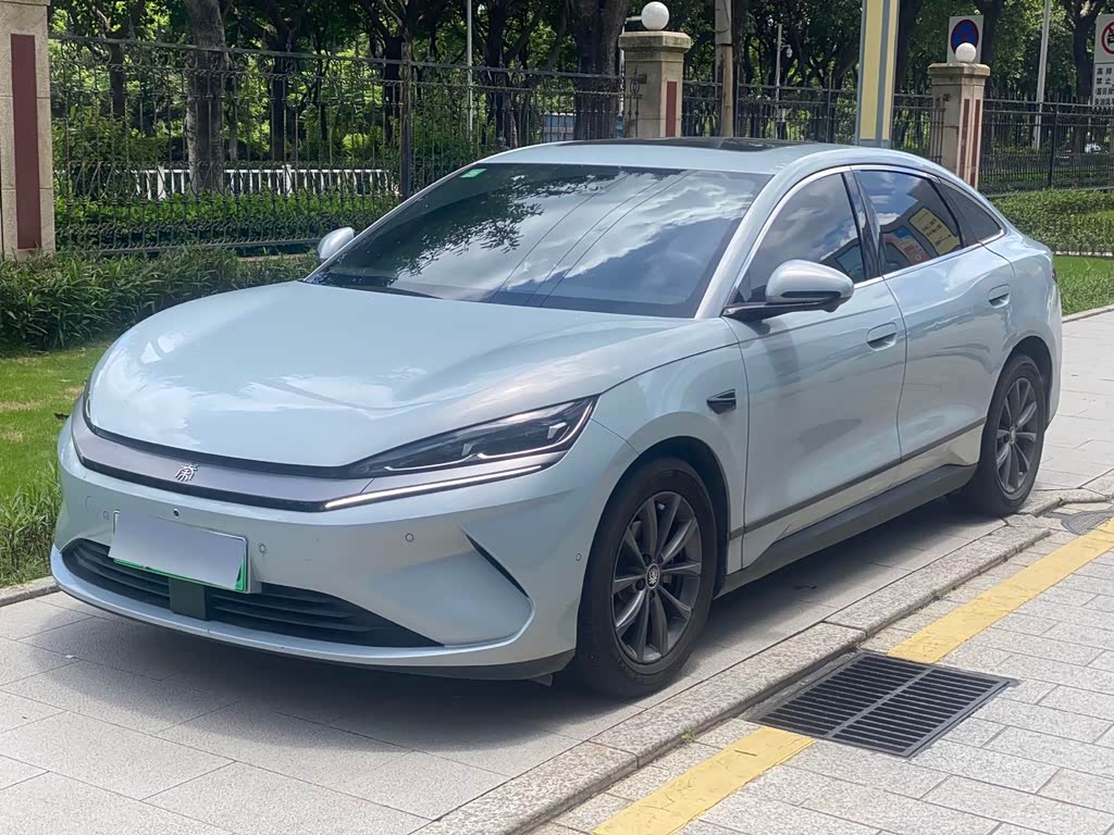 BYD Qin L