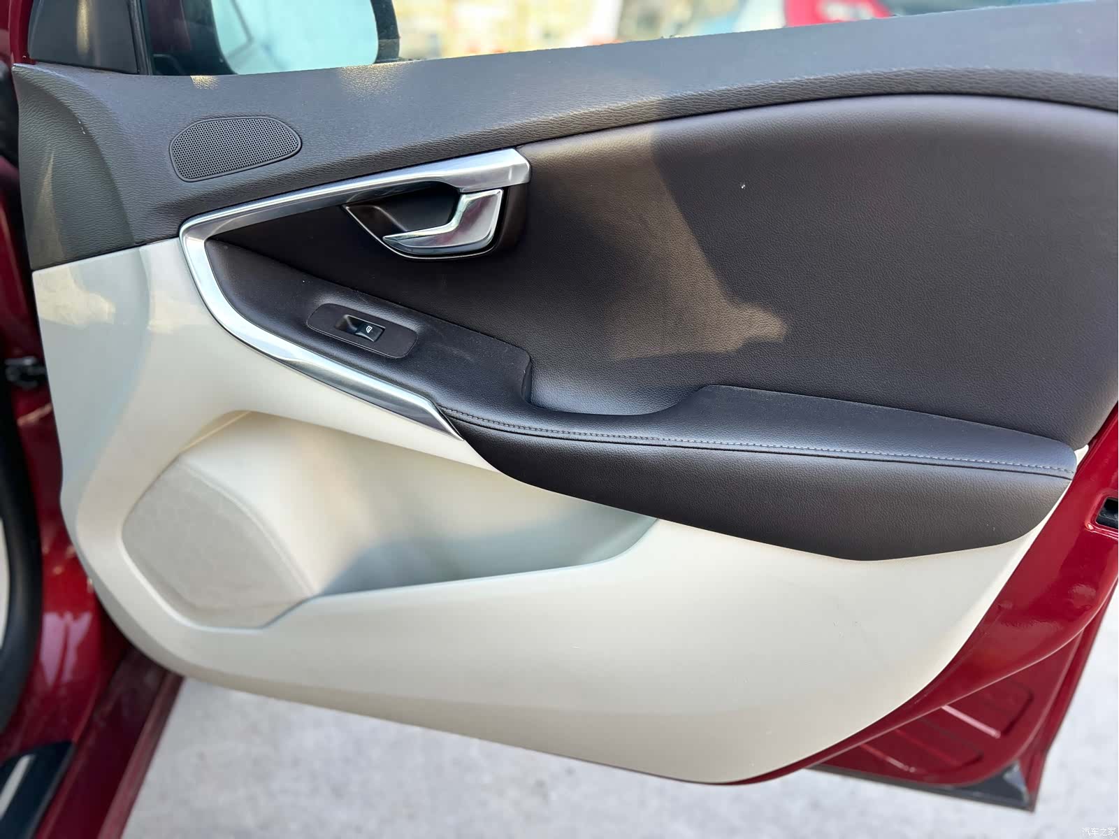 Volvo V40, 2015 41
