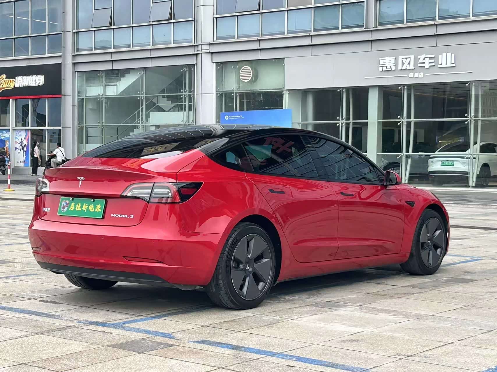 Tesla Model 3, 2022 17