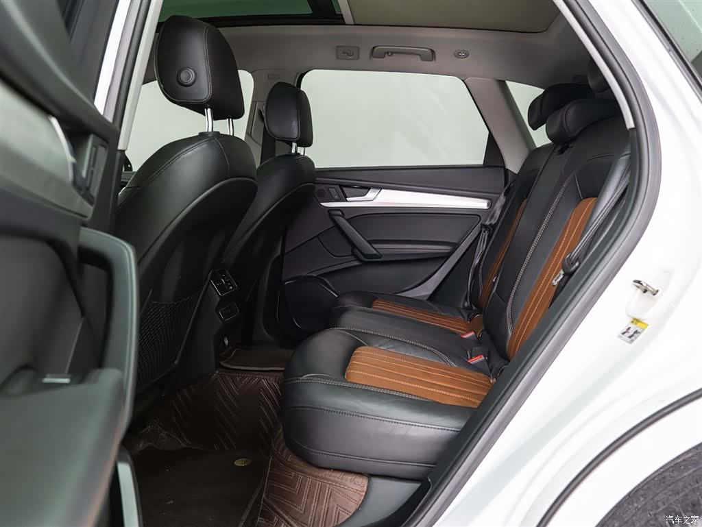 Audi Q5L, 2020 11