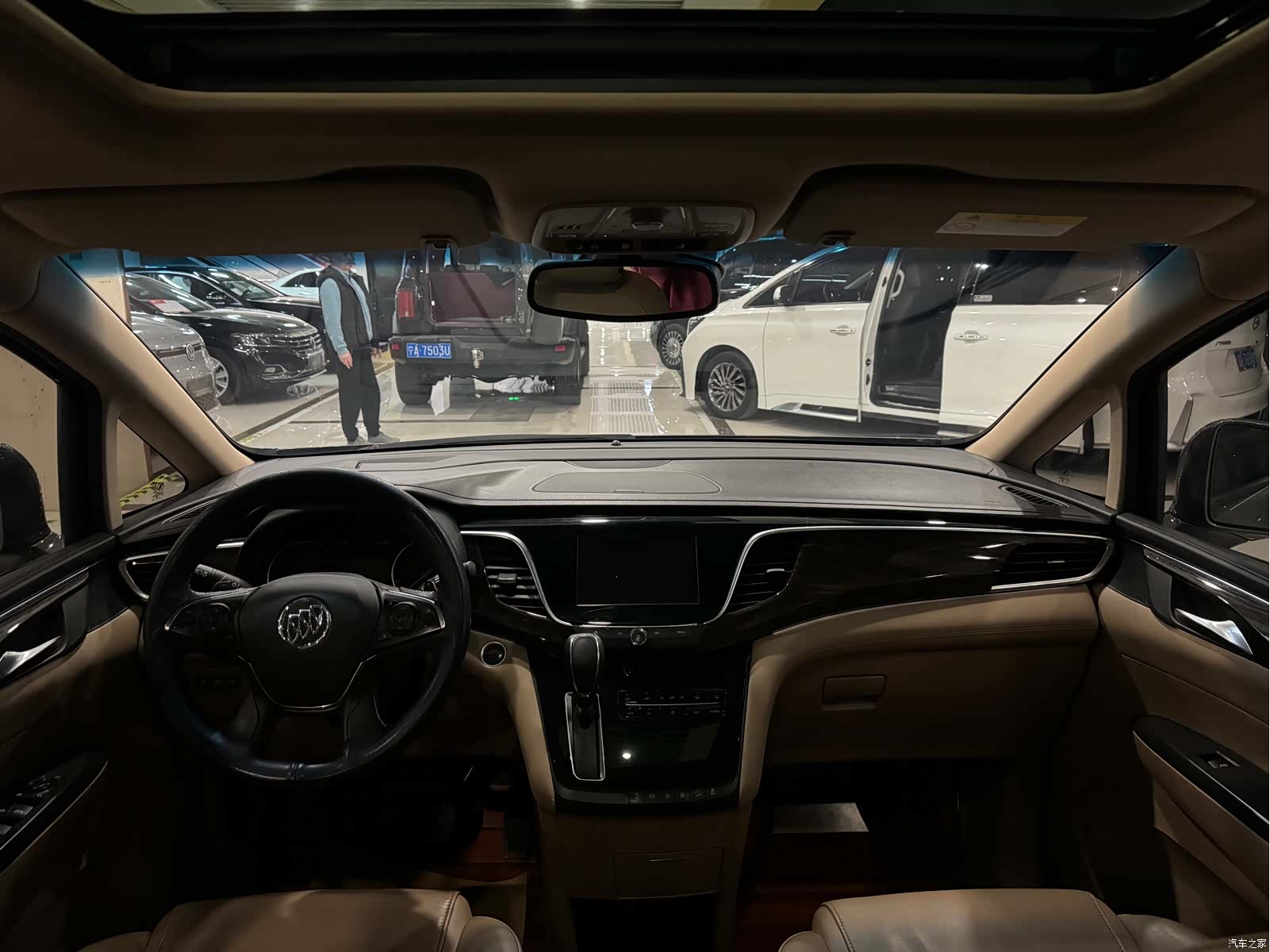 Buick GL8, 2019 все фото