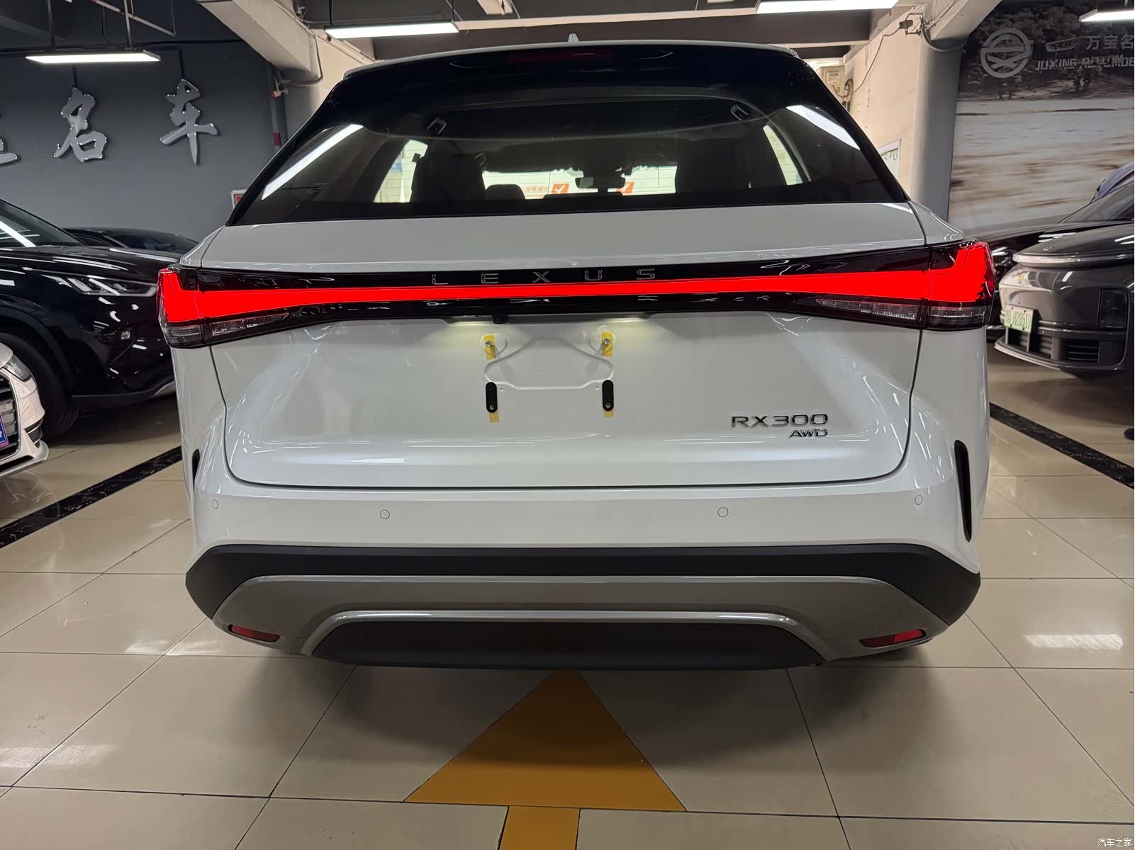 Lexus RX, 2026 4