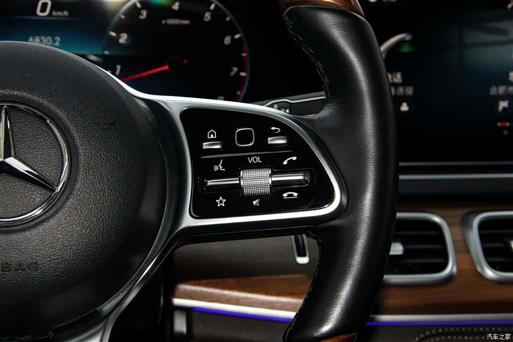 Mercedes-Benz GLS, 2024 34