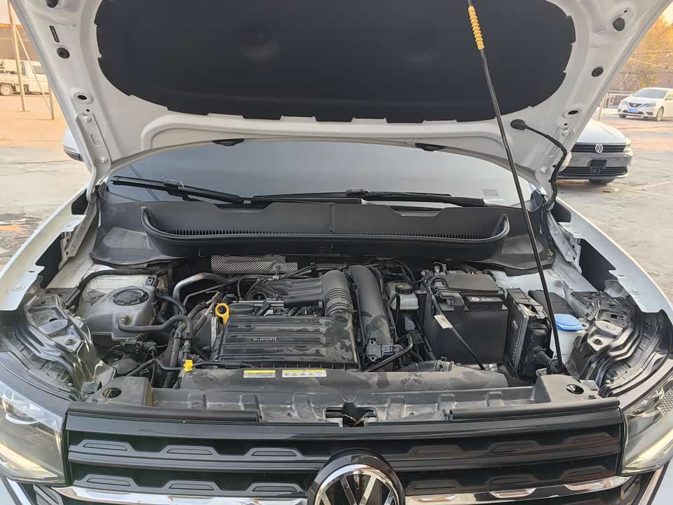 Volkswagen Exploring the shadow