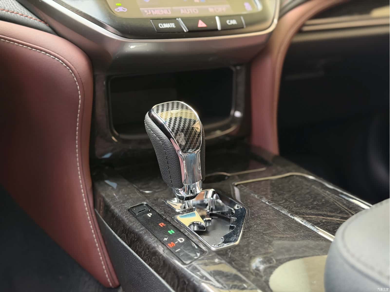 Toyota Crown, 2018 8