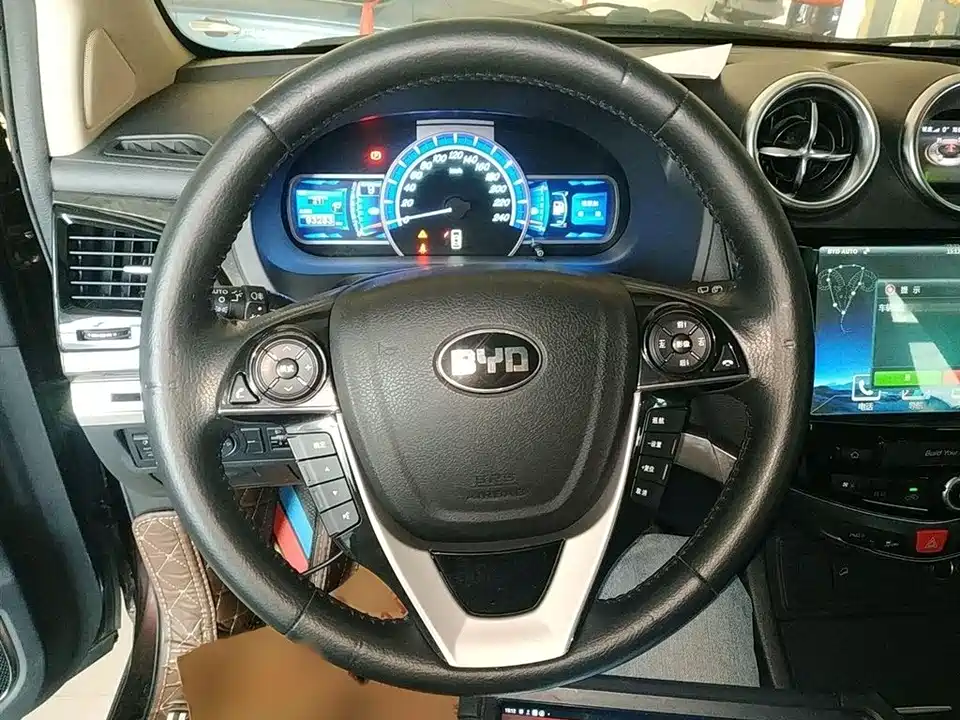 BYD S7