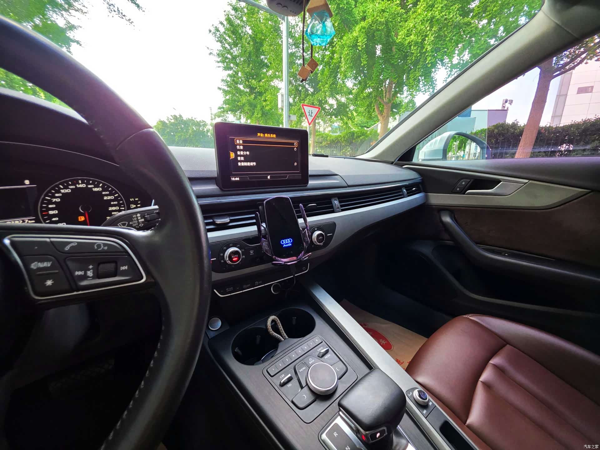 Audi A4L, 2017 10