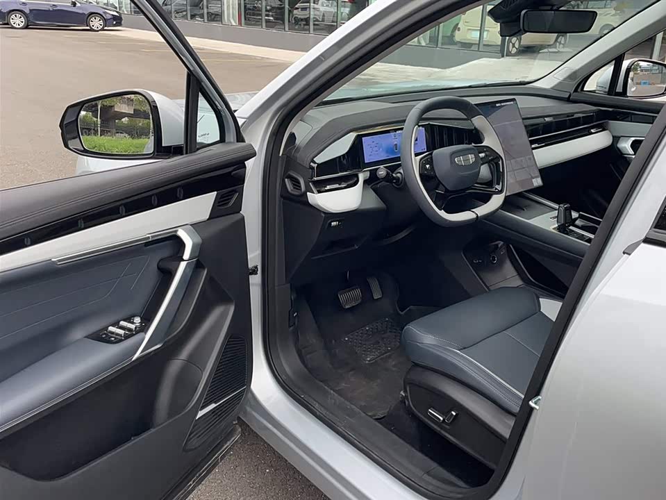 Geely Atlas L Geely Atlas L