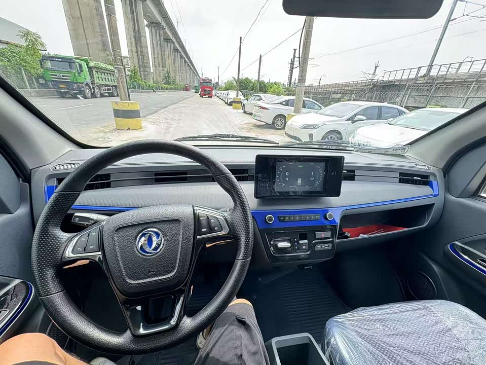 Dongfeng Yufeng EM27 Dongfeng Yufeng EM27