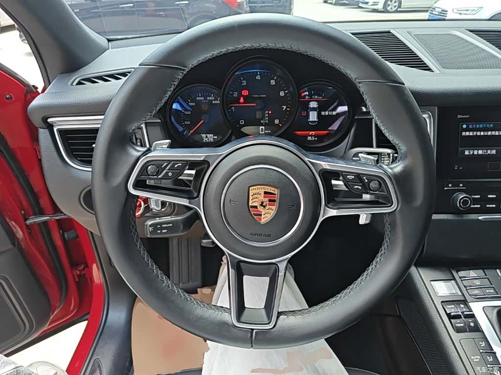Porsche Macan, 2018 11