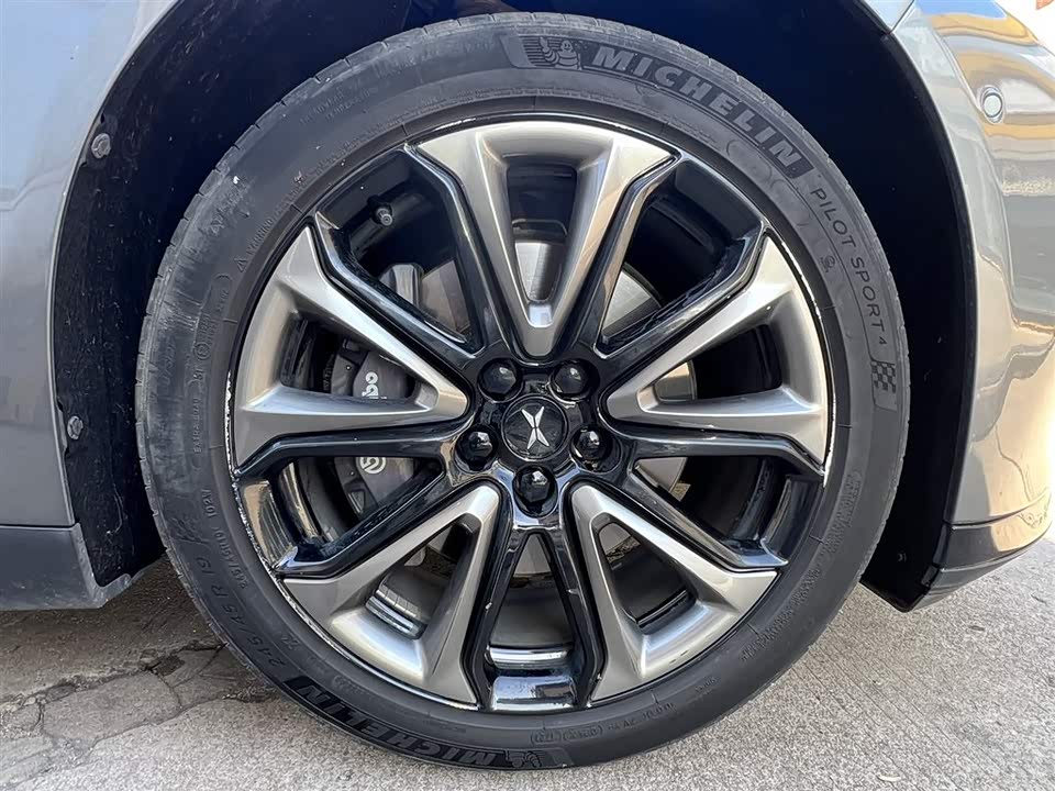 XPENG P7 XPENG P7