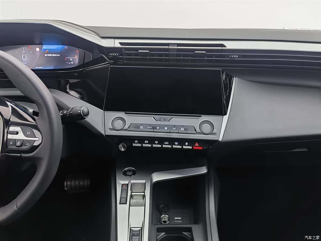 Peugeot 408, 2025 12