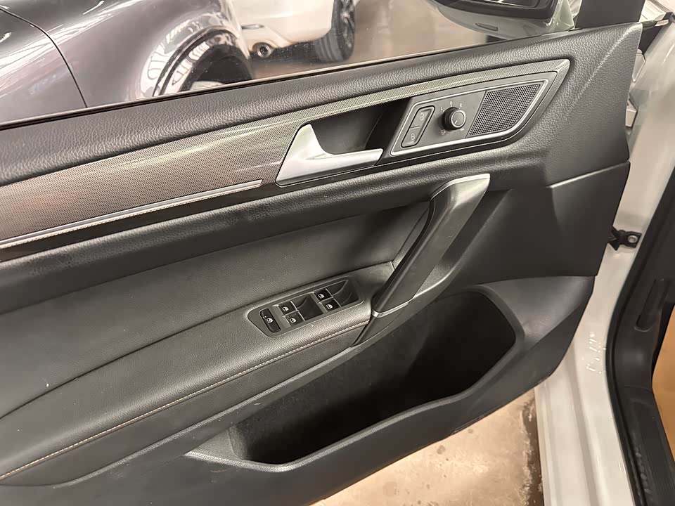 Volkswagen Golf*Jiayu