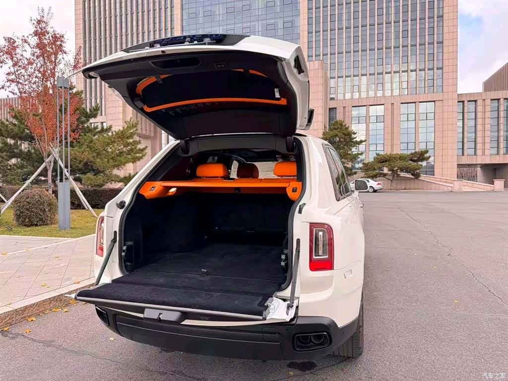Rolls-Royce Cullinan, 2021 все фото