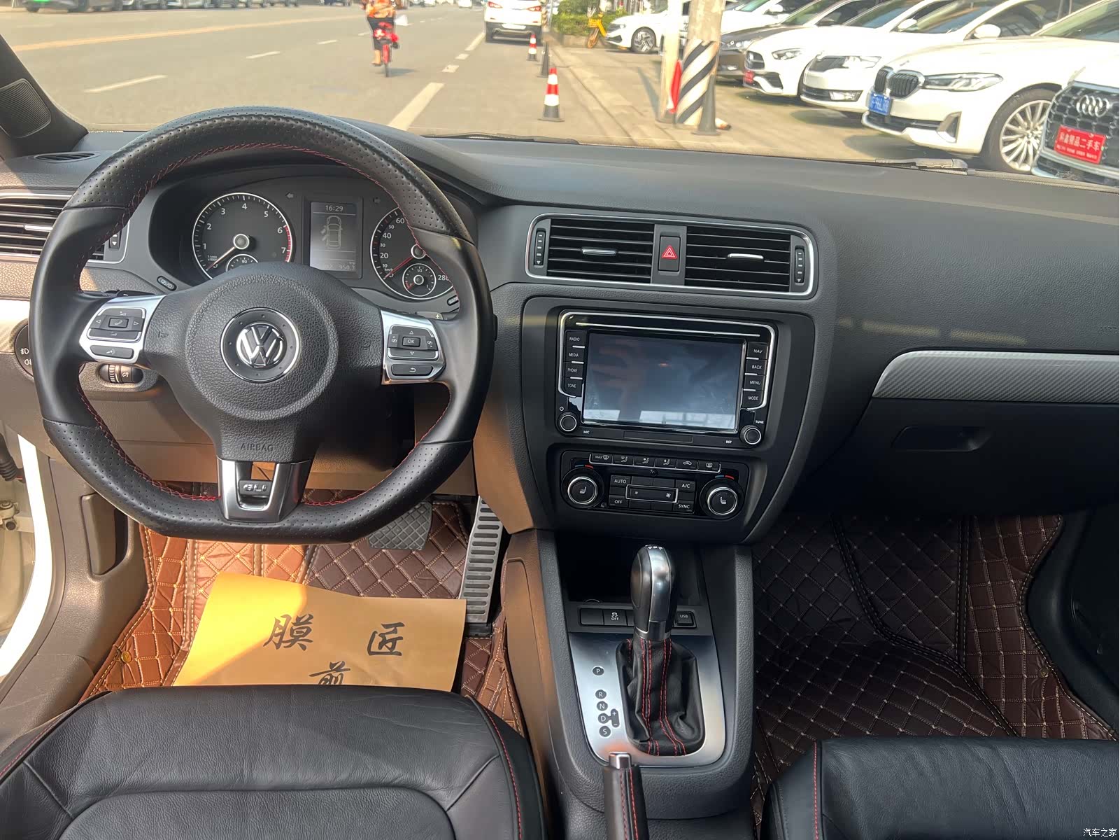 Volkswagen Sagitar, 2013 все фото