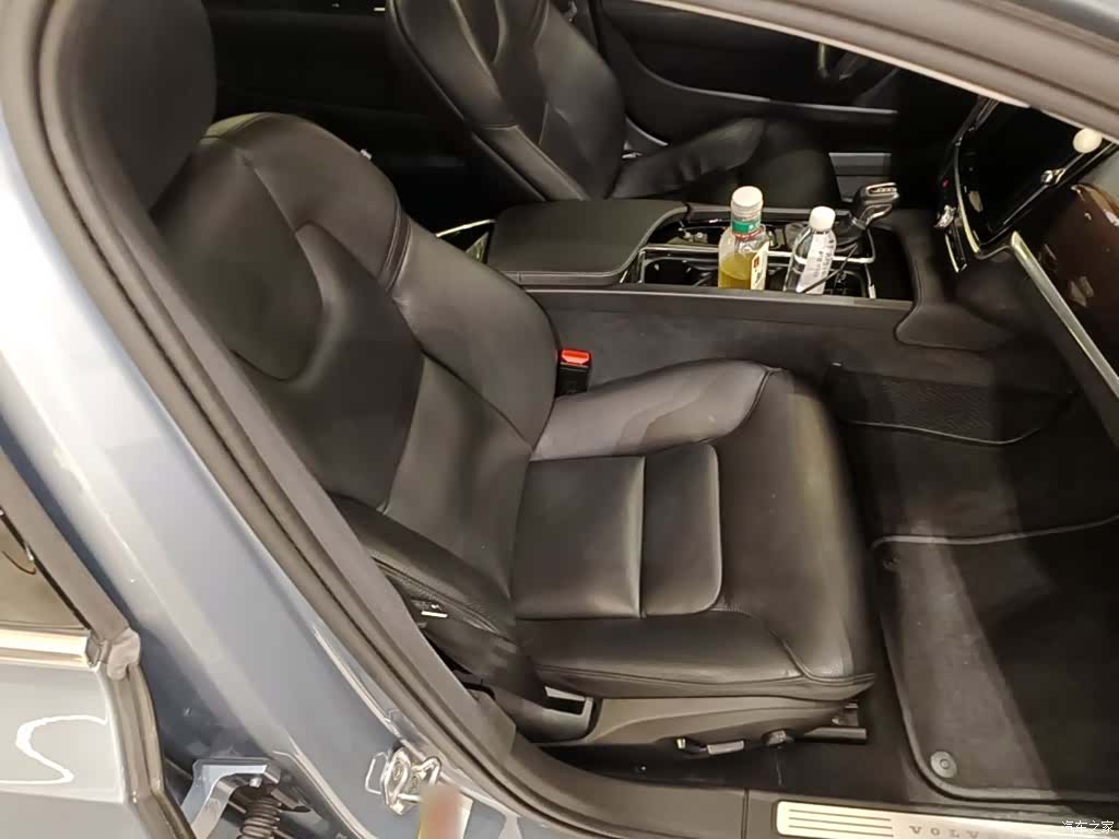 Volvo S90, 2017 25