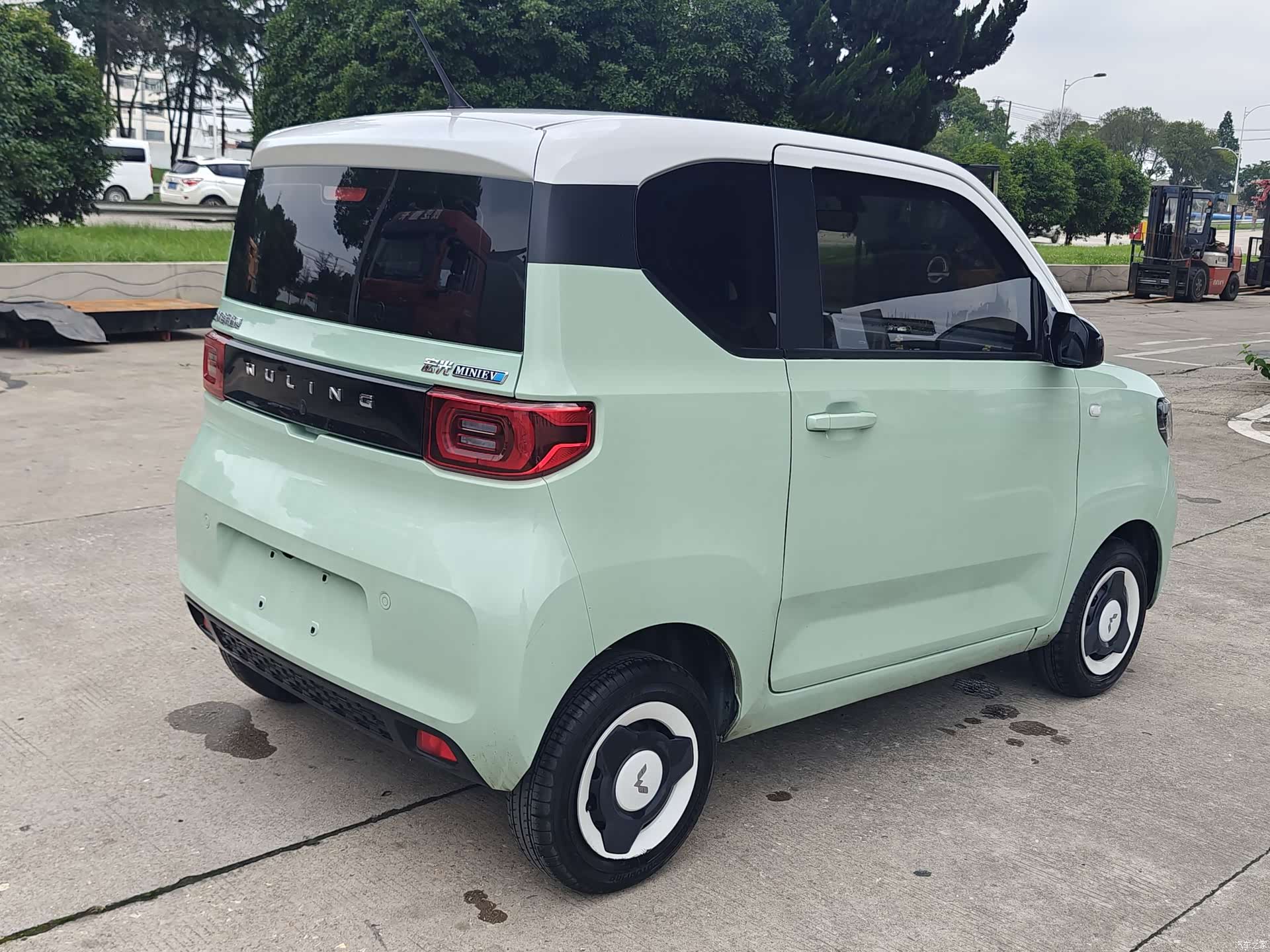 Wuling MINIEV, 2023 все фото