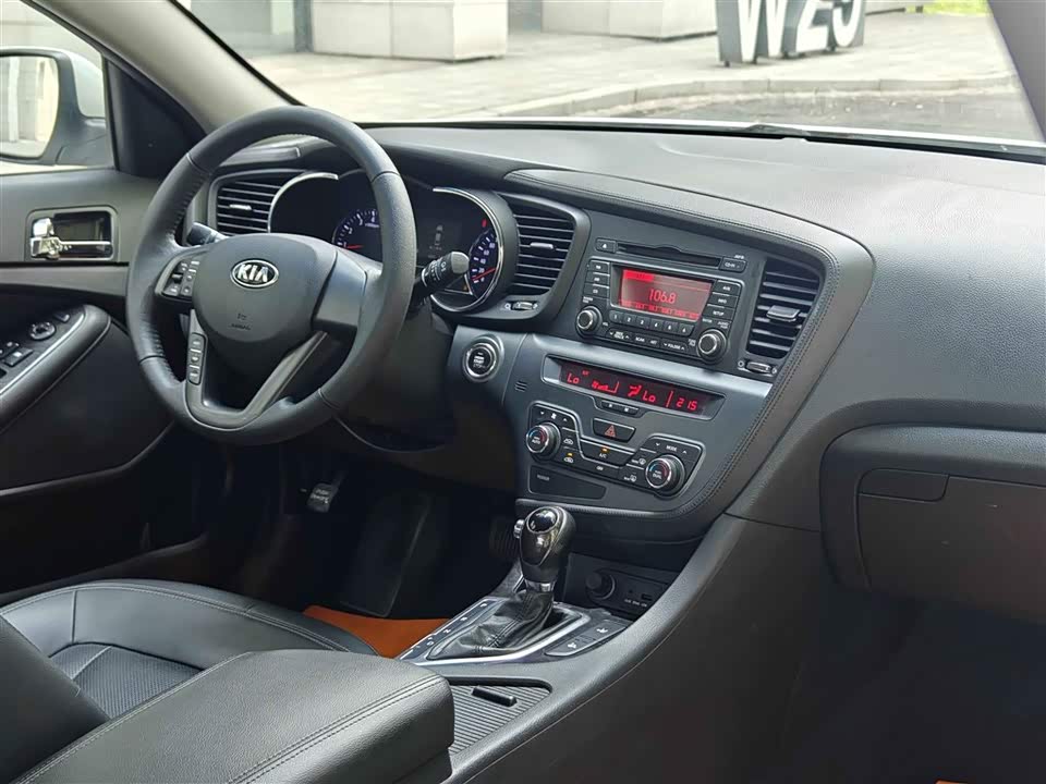 Kia K5 Kia K5