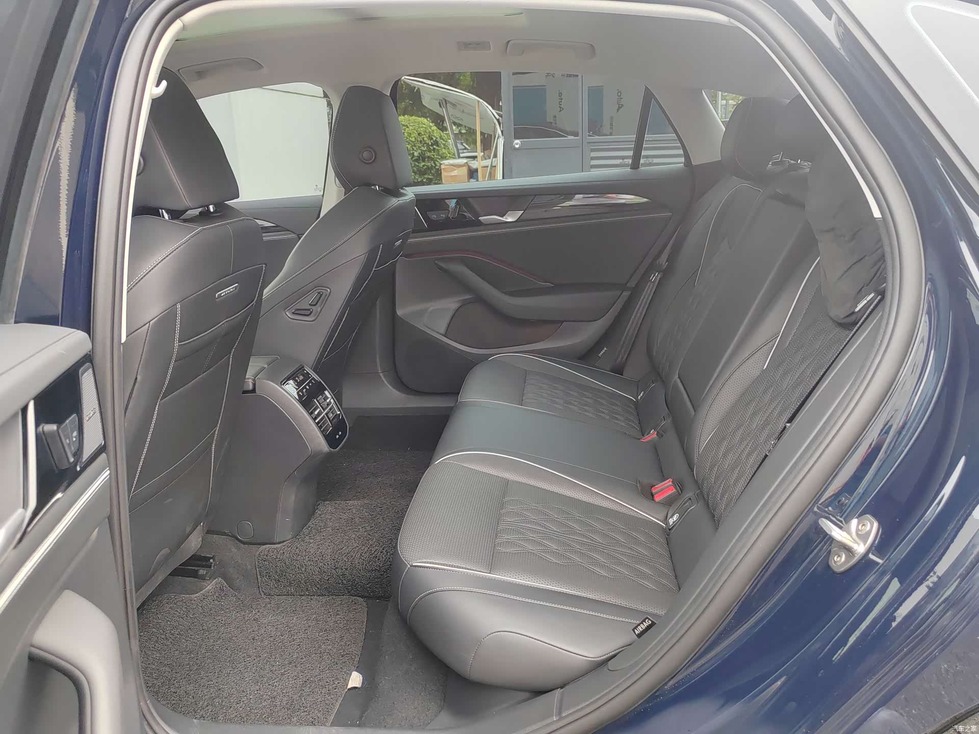 Volkswagen Magotan, 2024 8