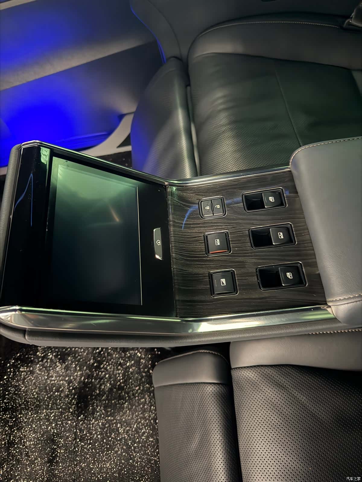 Lexus LM, 2021 13