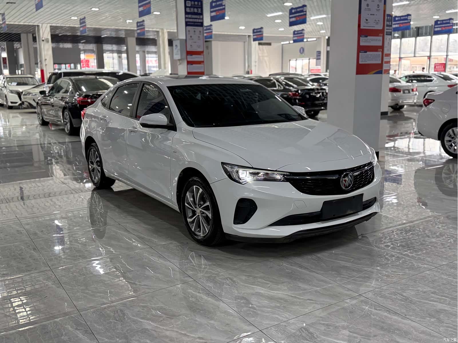 Buick Verano, 2022 3