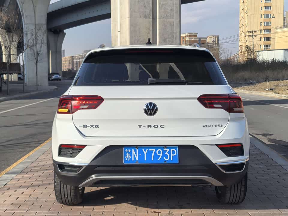 Volkswagen T-ROC exploring Songs