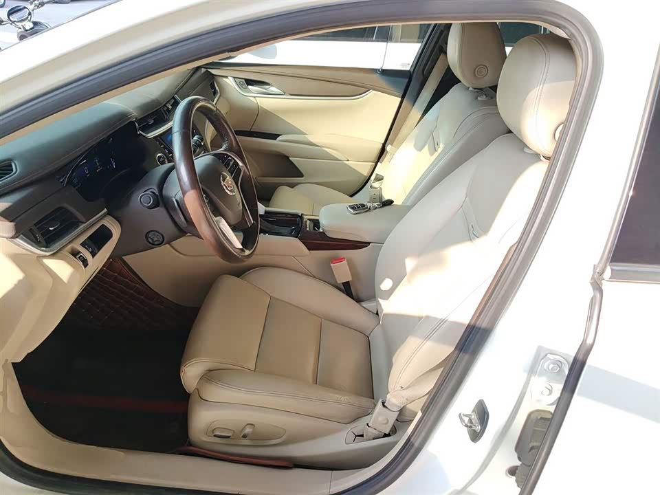 Cadillac XTS