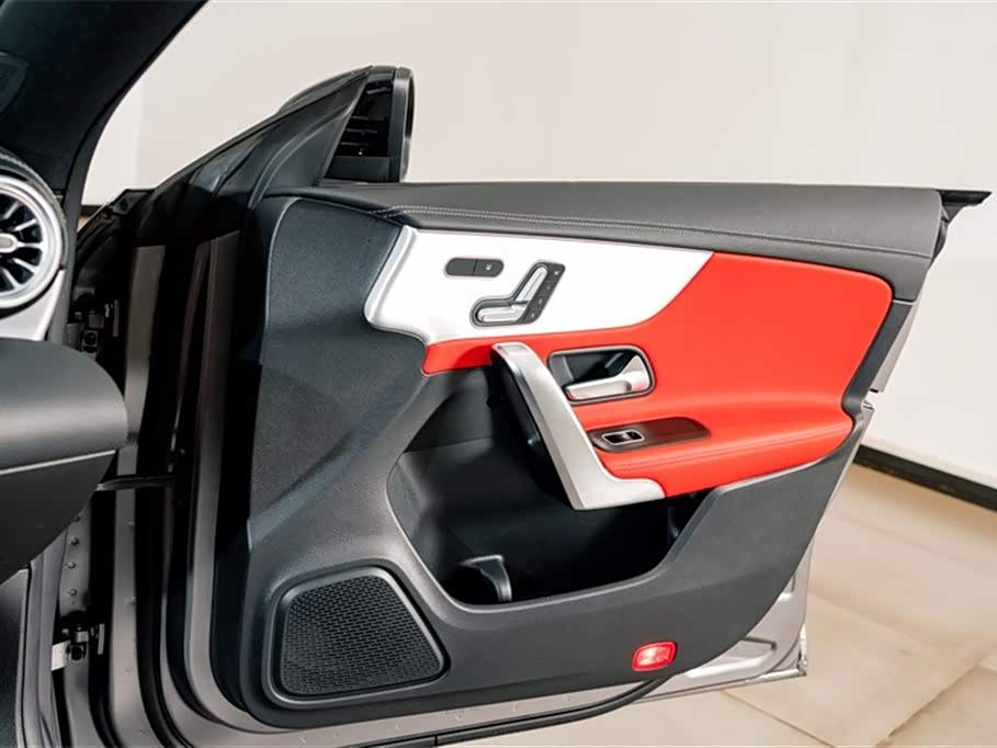 Mercedes-Benz CLA AMG