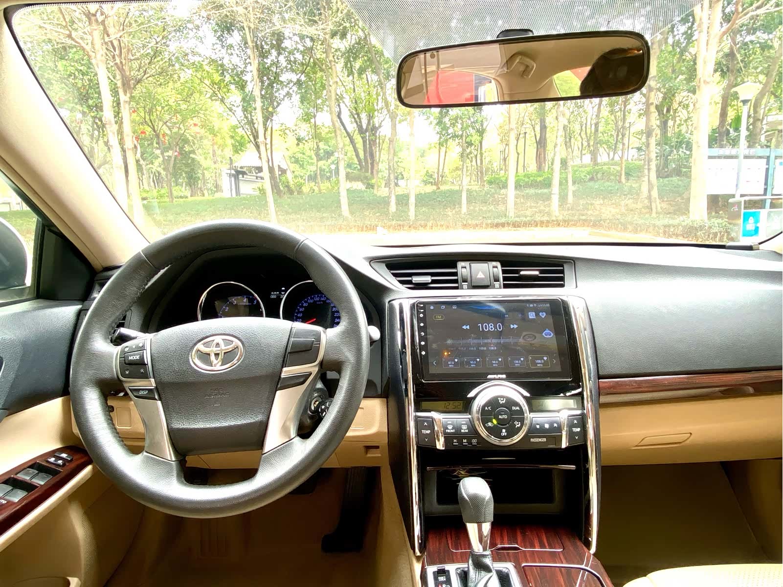 Toyota 2.5S, 2012 15