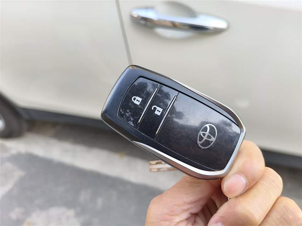 Toyota RAV4 Rongfang