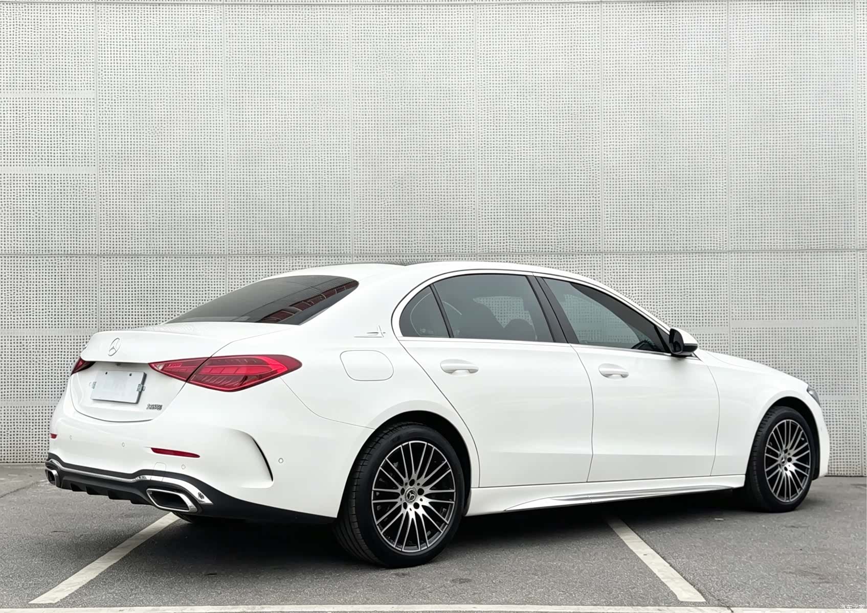 Mercedes-Benz C-Class, 2024 4