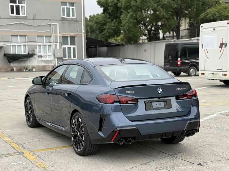 BMW M235L