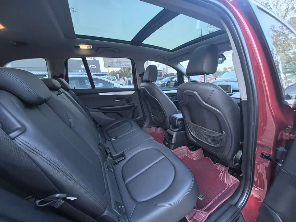 BMW 2 series multifunctional station wagon